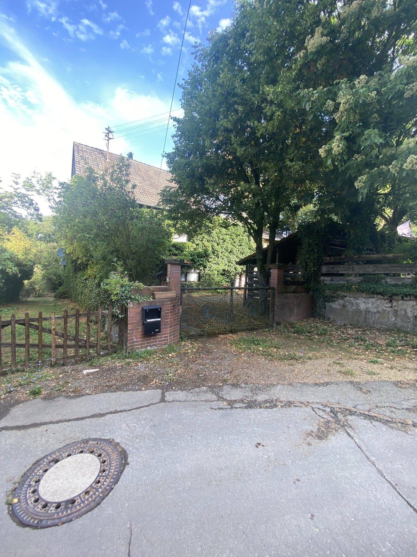 Das " etwas andere " Einfamilienhaus mitten in der Natur   