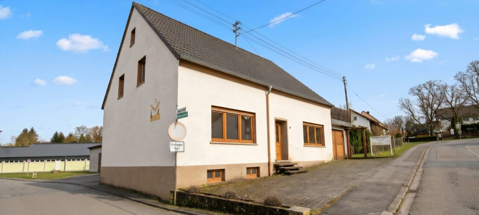 Reichenbach: Einfamilienhaus mit ehemaliger Schreinerei 