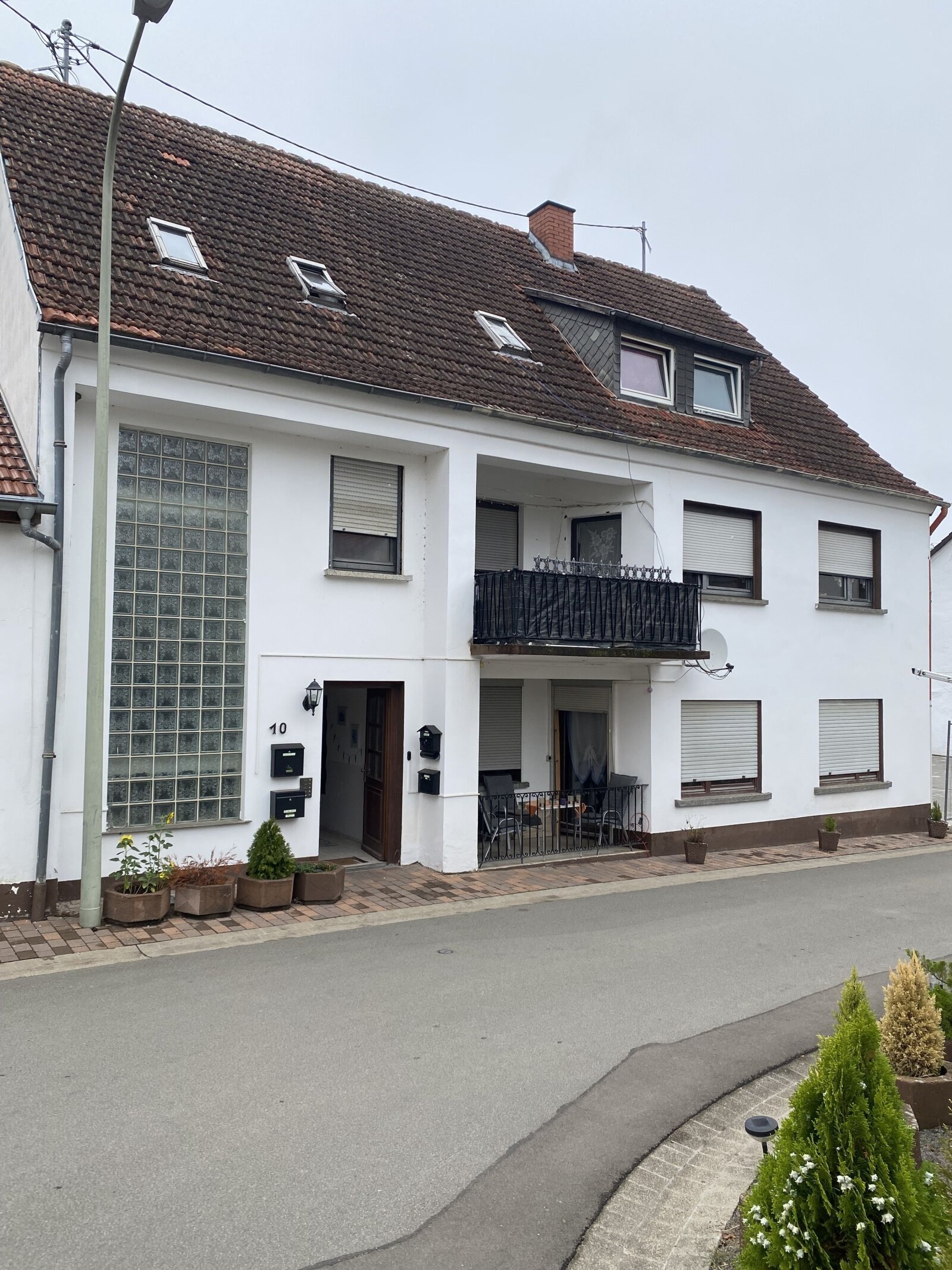 Dreifamilienhaus in ruhiger Seitenstraße 