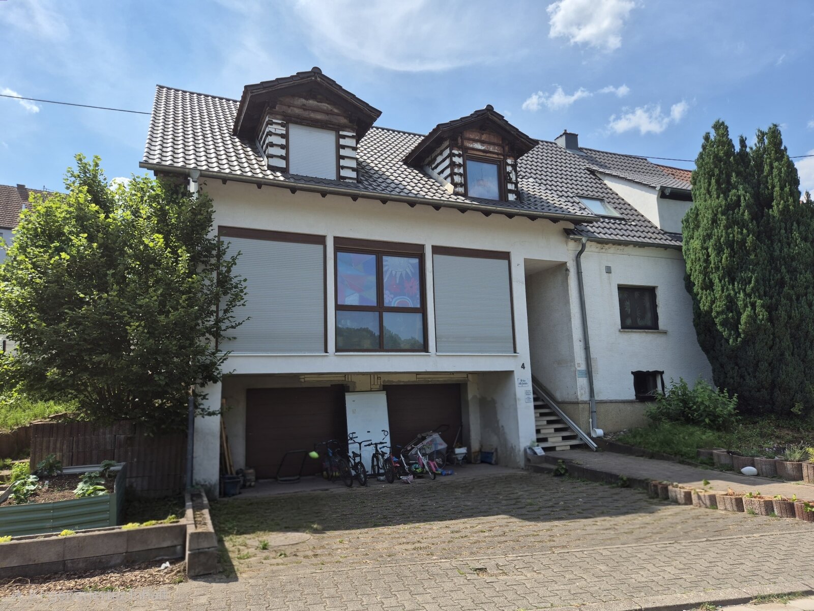Freisen: Viel Platz zum Leben – großzügiges Familienhaus mit Garten Freisen: Viel Platz zum Leben – großzügiges Familienhaus mit Garten