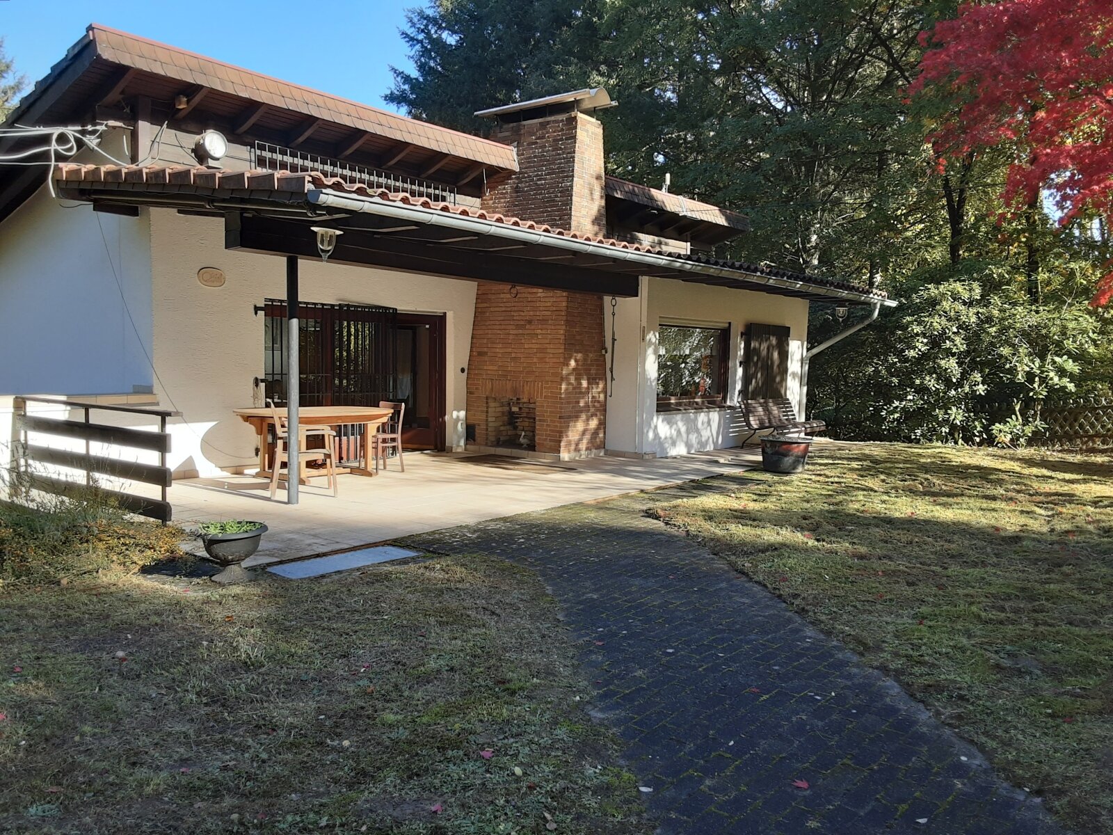 Wunderschönes Einfamilienhaus in idyllischer, ruhiger Wohnlage mit großzügigem Grundstück in Schmelz- Hüttersdorf zu verkaufen 