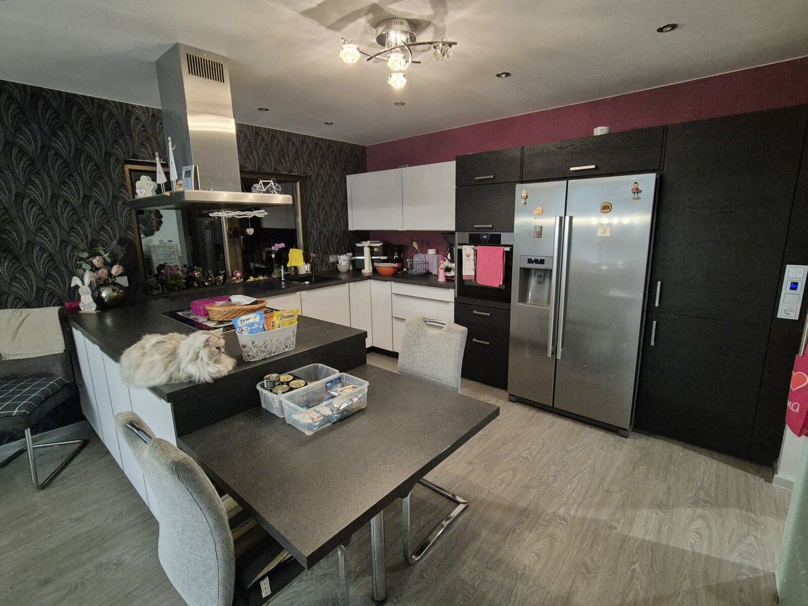 Bild 4 zeigt Küche im EG