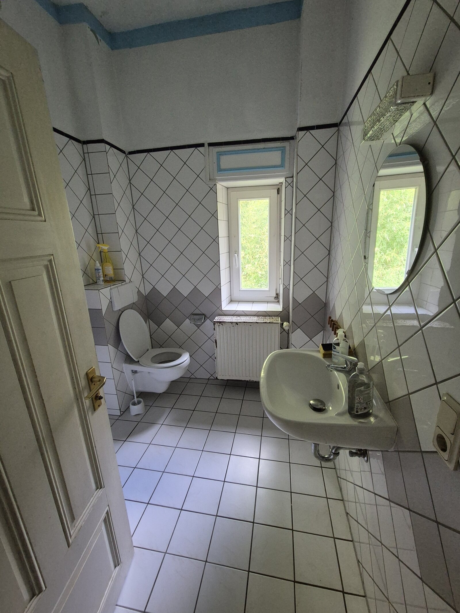 eines der Badezimmer eines der Badezimmer